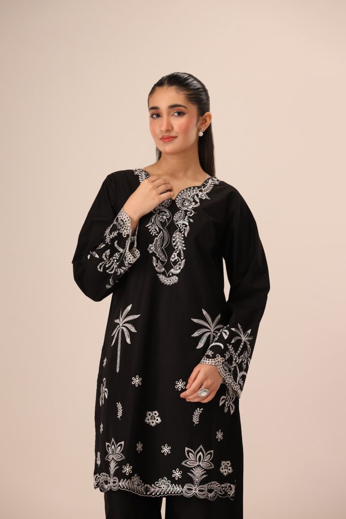Night Dream Black – Luxury Embroidered Cambric Cord Set